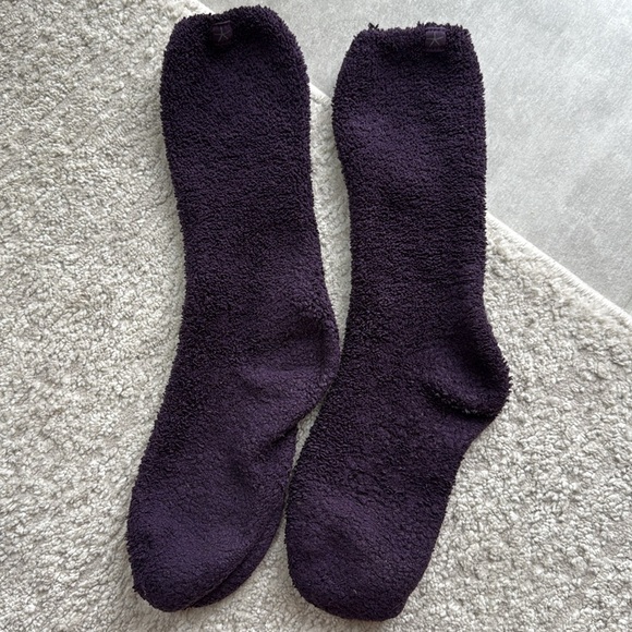 WARM SOCKS- Set of 6 Pairs of Gently Worn Women’s Insulated and Fuzzy Socks - Picture 7 of 7